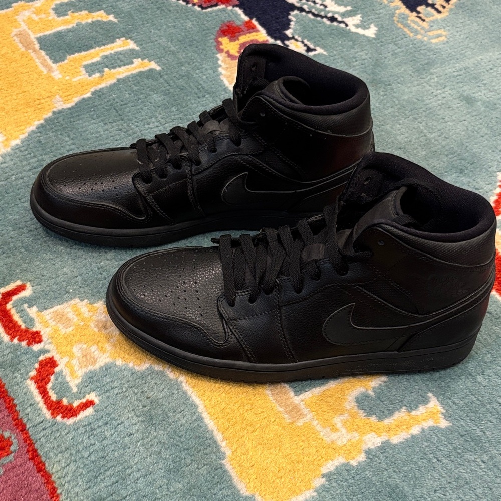 Nike Men's Black Leather Sneakers Air Jordan